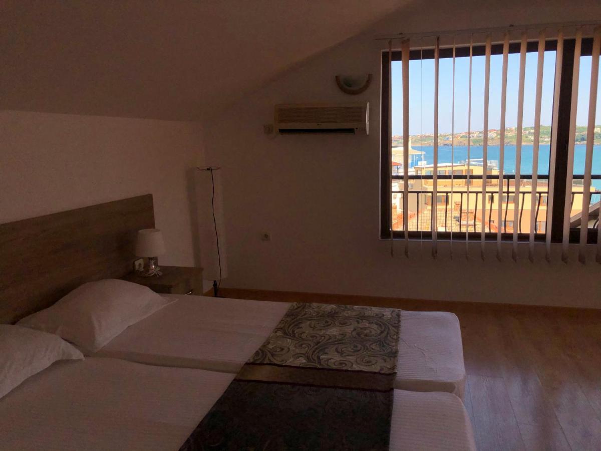 Time Out Hotel Sozopol Exterior photo