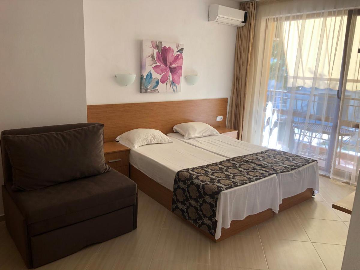Time Out Hotel Sozopol Exterior photo
