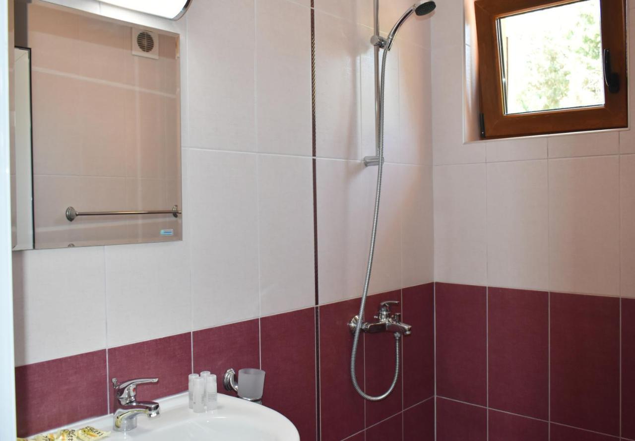 Time Out Hotel Sozopol Exterior photo