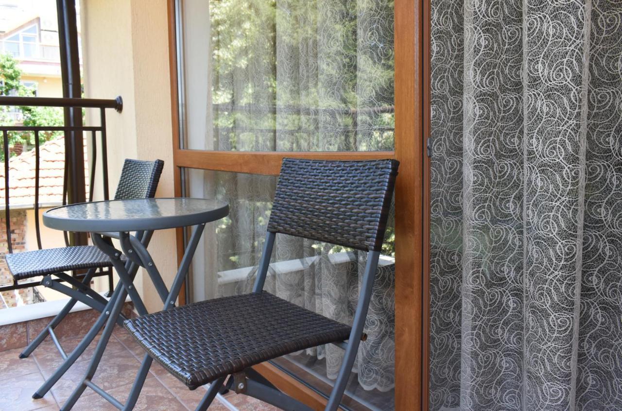 Time Out Hotel Sozopol Exterior photo