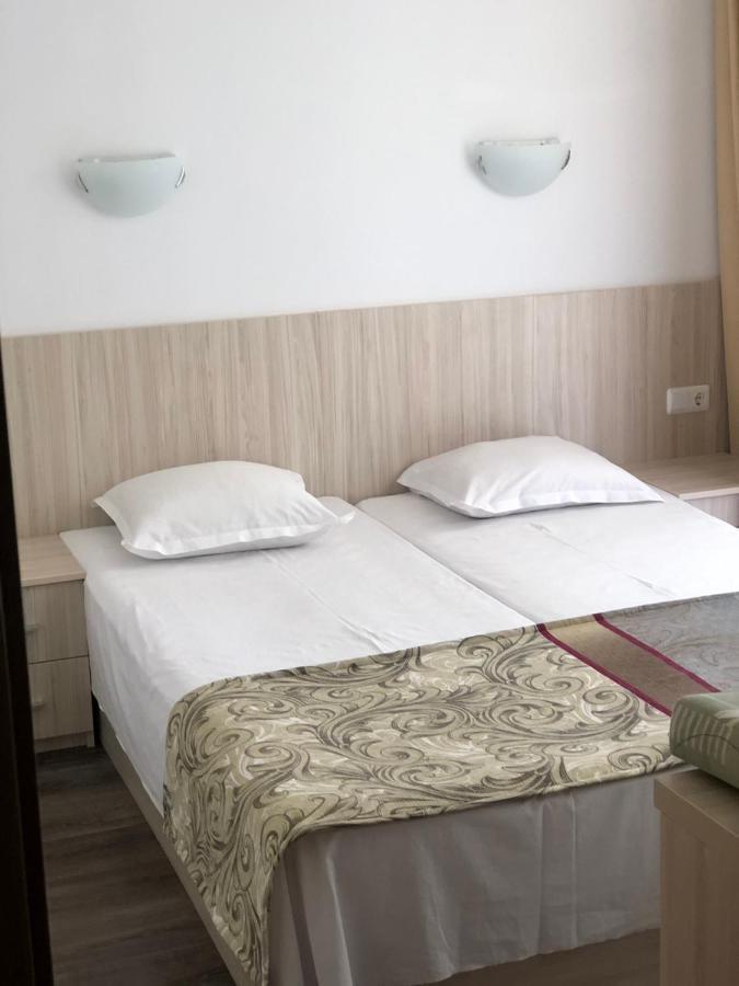 Time Out Hotel Sozopol Exterior photo